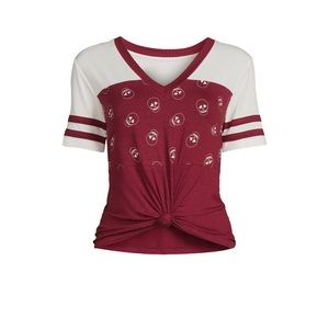 No Boundaries Junior’s Triple Stack Tee. 🤍